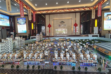 龙都现代城126平套三南北通透户型送车位东山户型